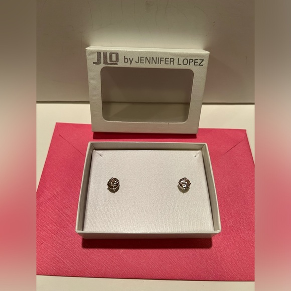 NWT WOMEN’S JLO by JENNIFER LOPEZ CZ STUD EARRINGS. - Picture 7 of 10
